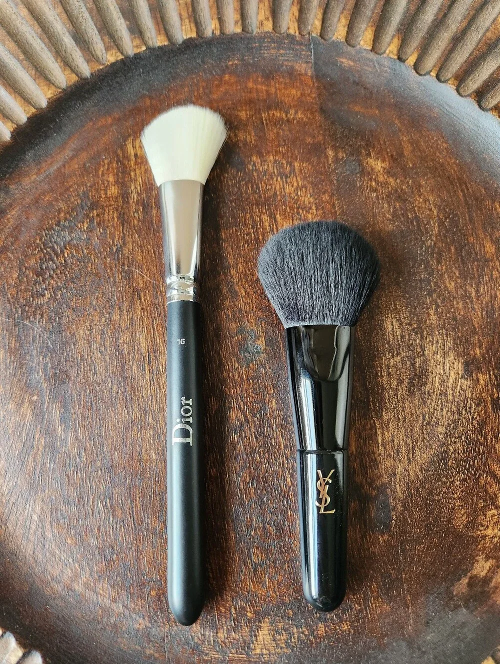 Dior blush brush